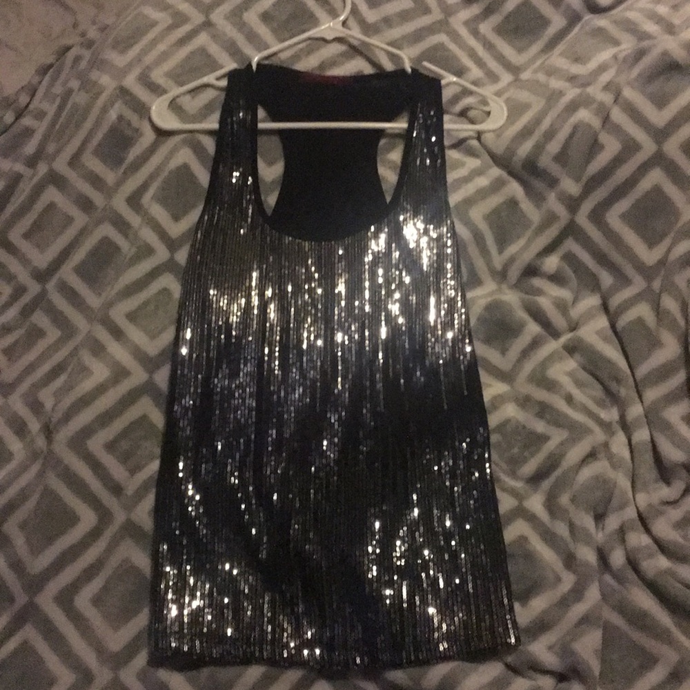 Sequin tank